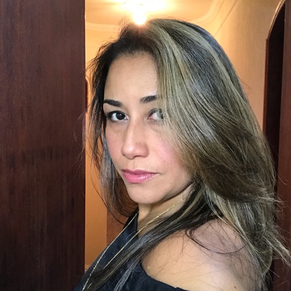 Meet your Posher, Ana - Picture 2 of 4